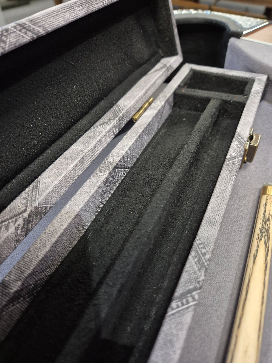 Pattana Cue & Case Set with Accessories
