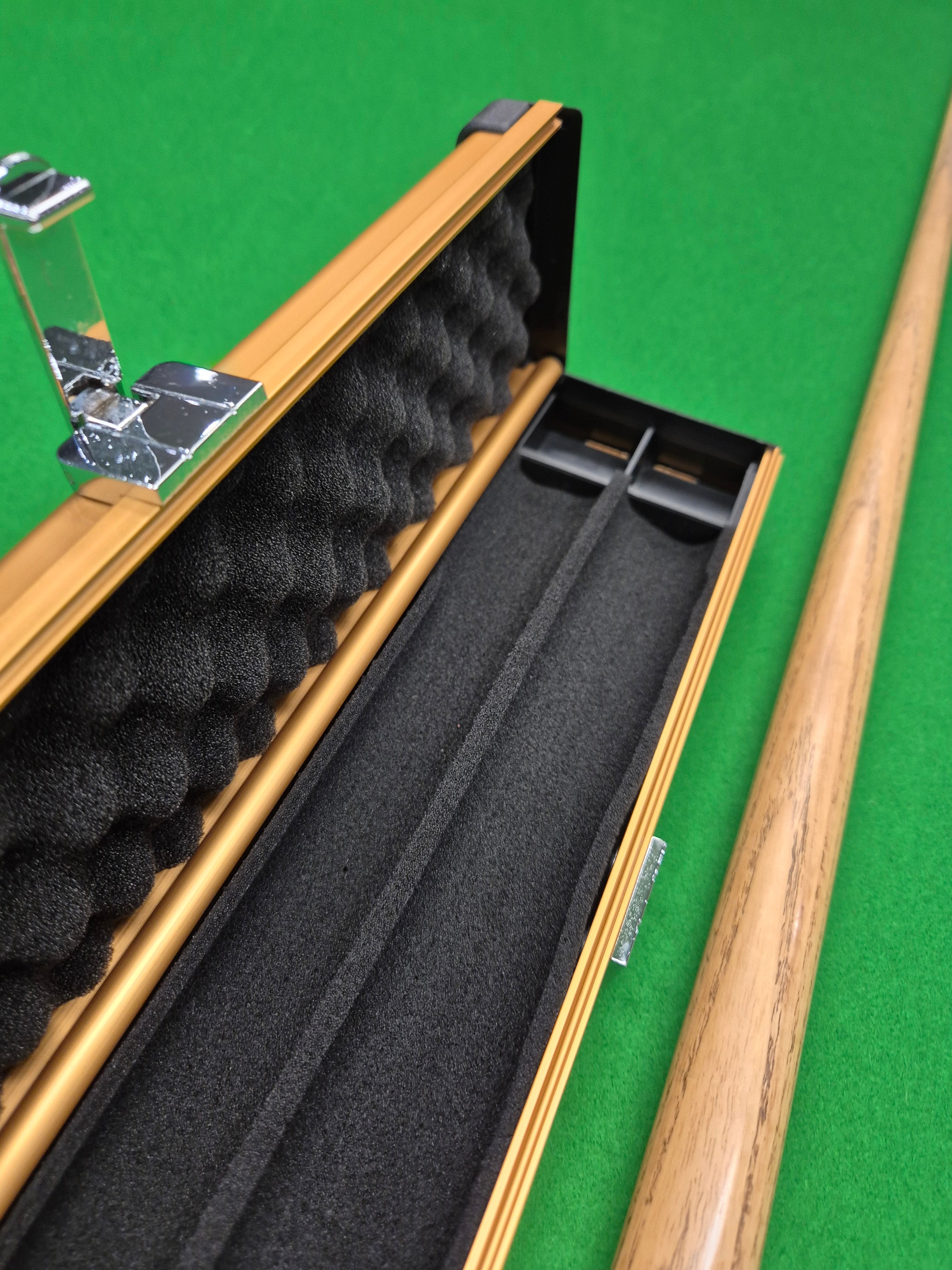 Rob Silverwood 3/4 Cue & Case Set with Accessories