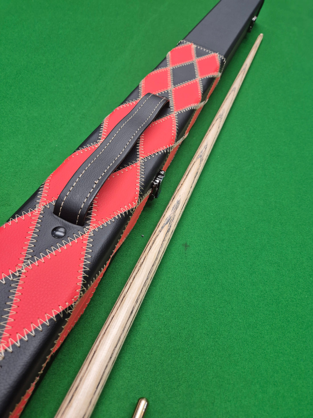New Britannia Lance Cue & Case Set with Accessories