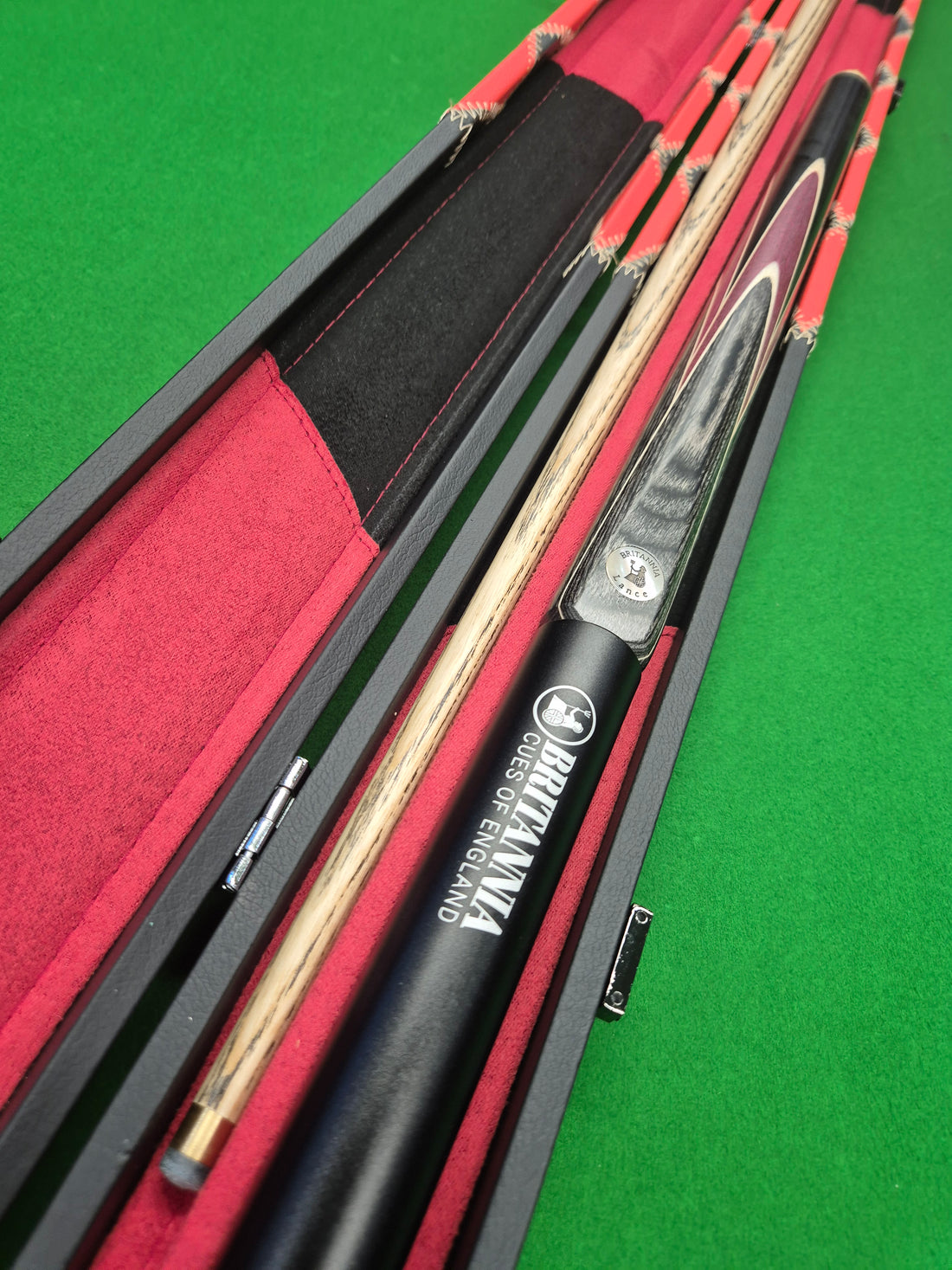 New Britannia Lance Cue & Case Set with Accessories