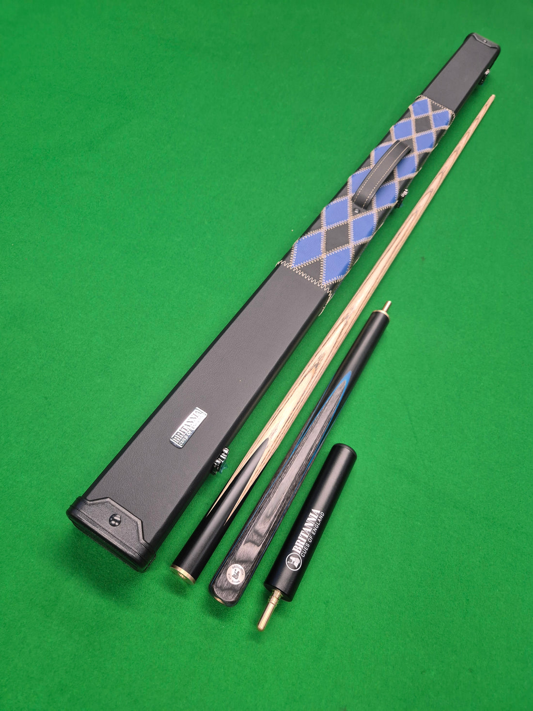 New Britannia Blue Streak Cue & Case Set with Accessories