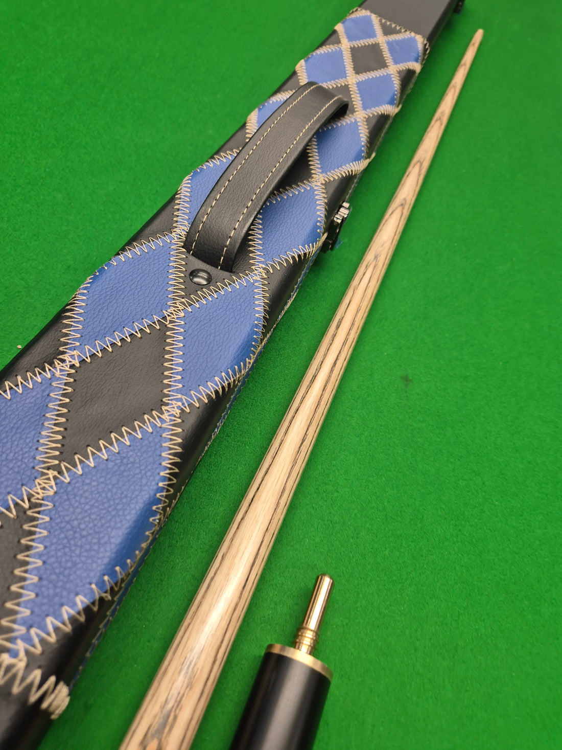New Britannia Blue Streak Cue & Case Set with Accessories
