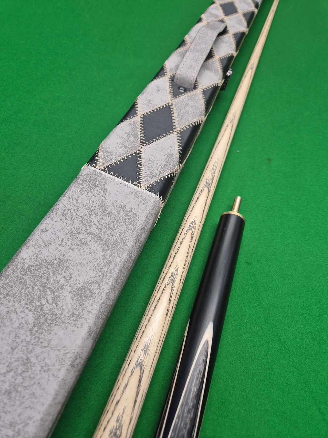 New Britannia Taurus Cue & Case Set with Accessoies