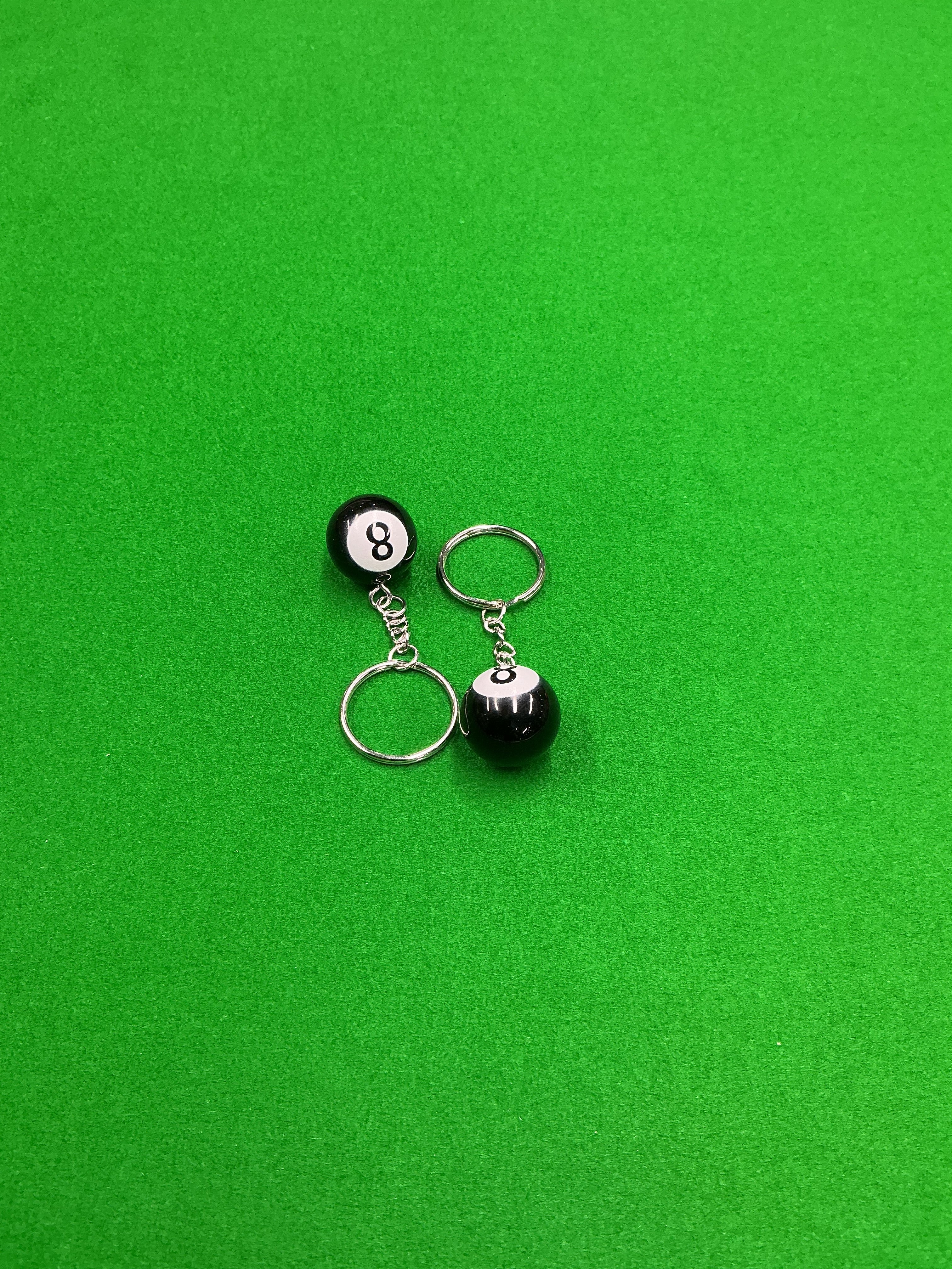 8 ball keyring