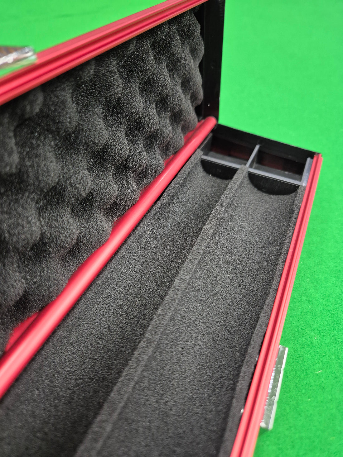 3/4 2 Slot Aluminium Red AU01