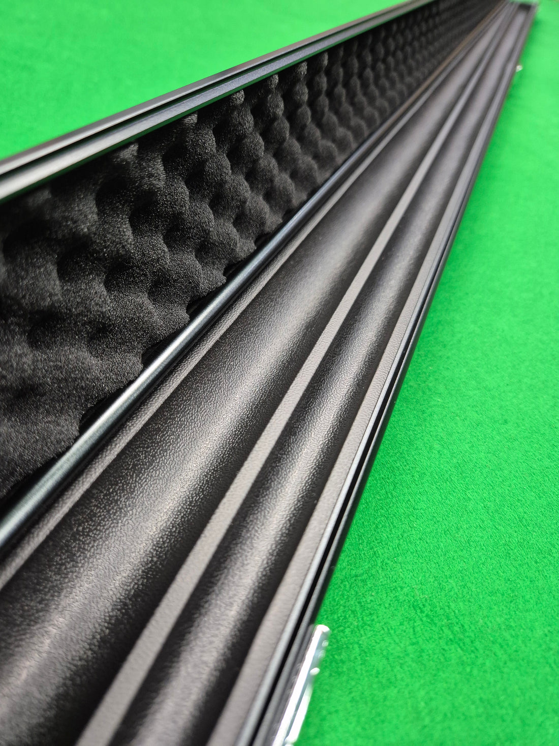 1 Piece 2 Slot Aluminium Slimline Black 1KJA01