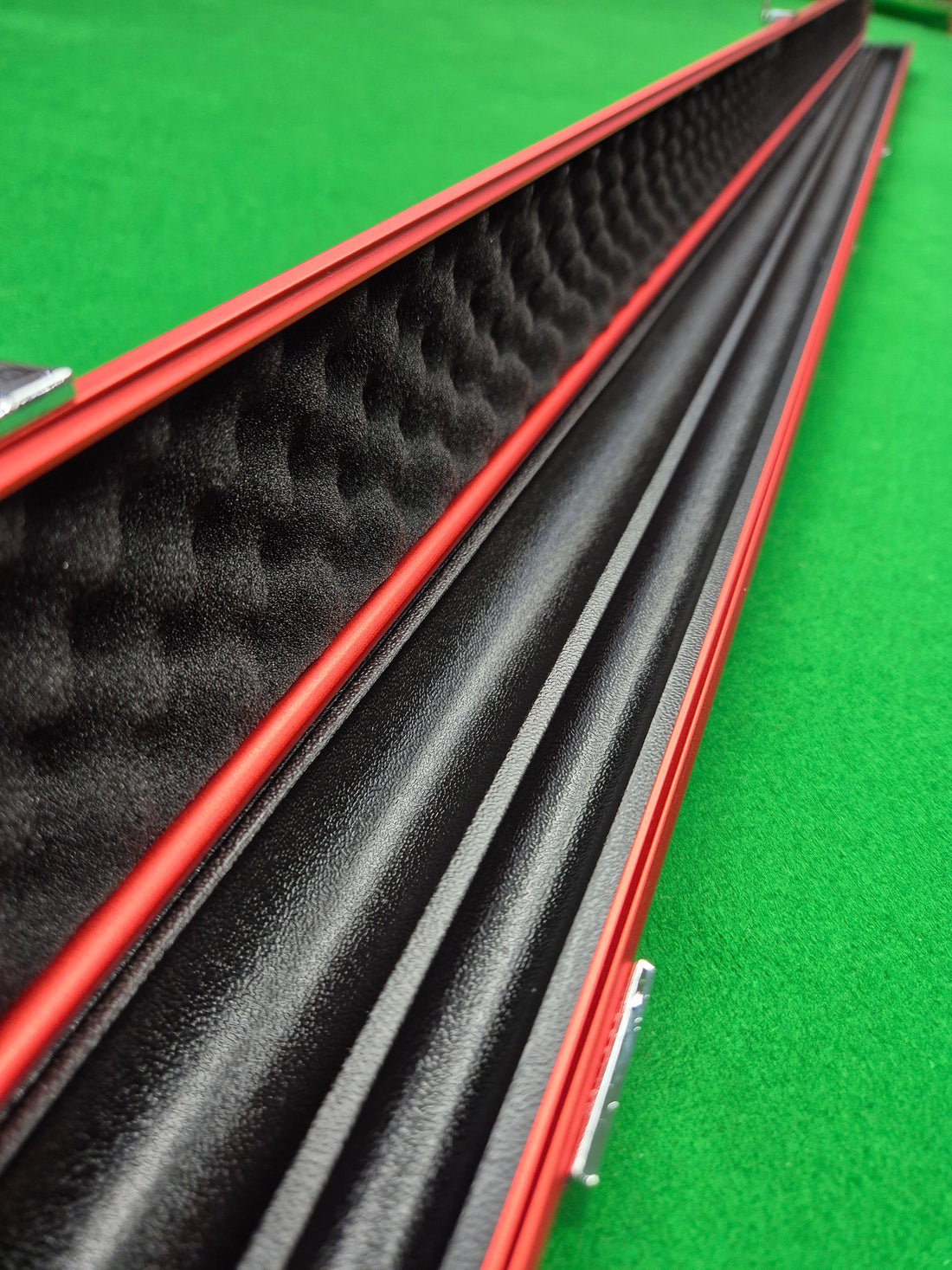 1 Piece 2 Slot Aluminium Slimline Red 1KJA06