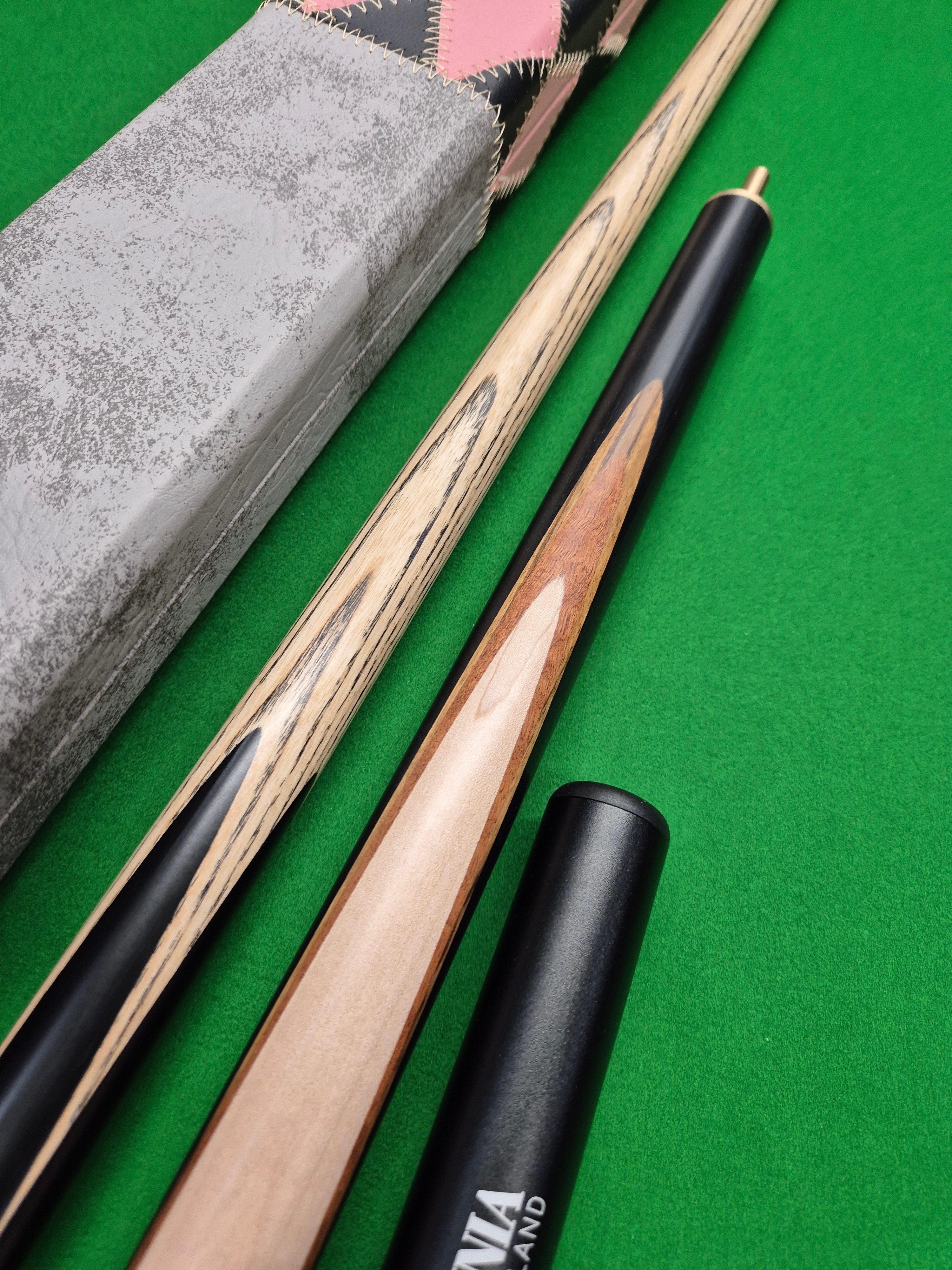 New Britannia Bulldog Cue & Case Set with Accessories