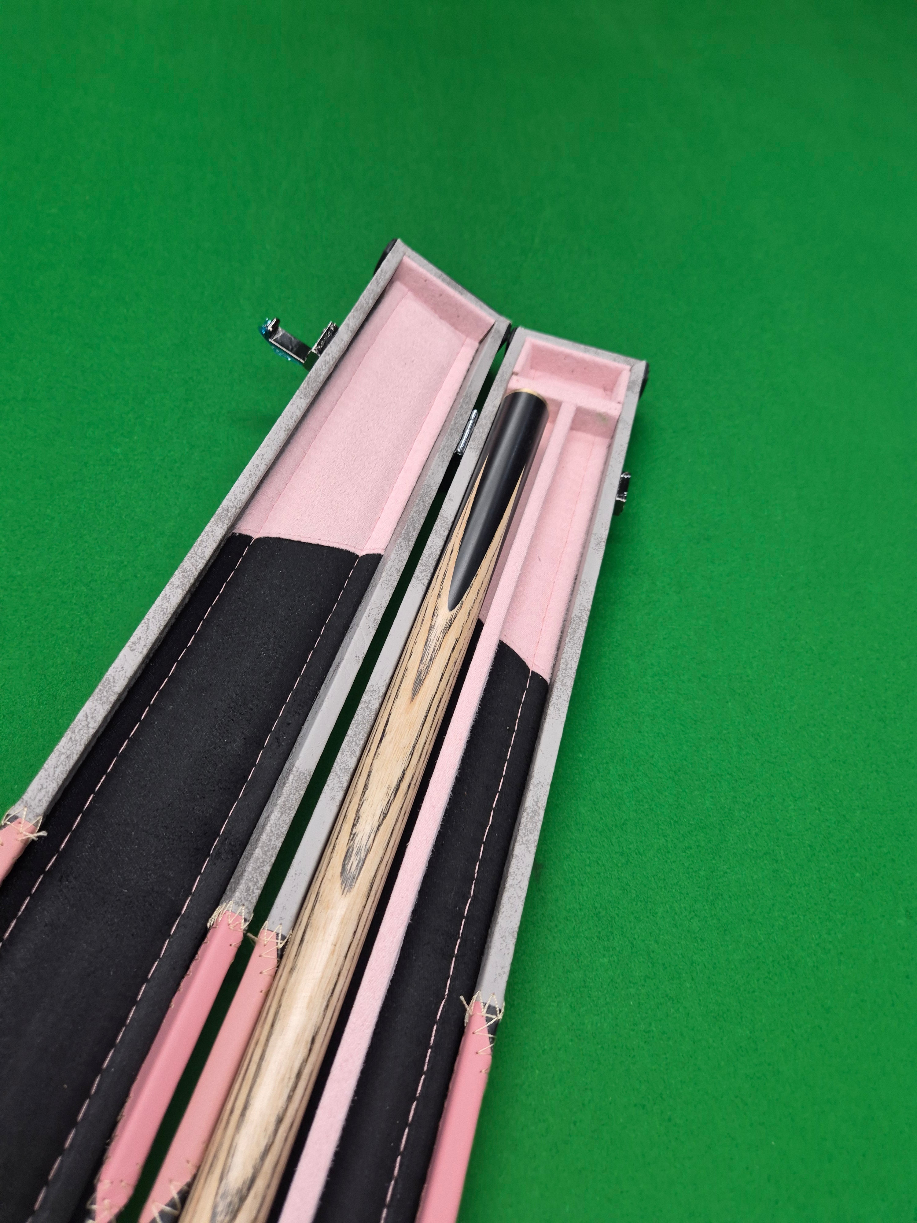 New Britannia Bulldog Cue & Case Set with Accessories