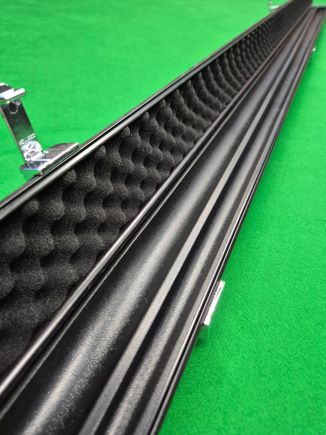 1 Piece 2 Slot Aluminium Slimline Black Woodgrain 1KJA03